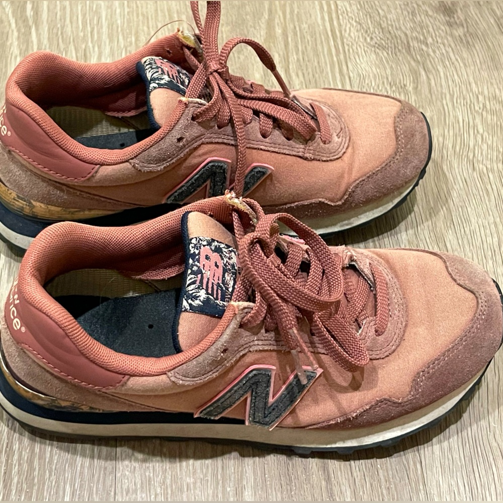 New Balance snickers